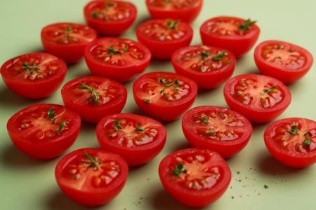 Advice against cancer: roasted tomatoes with garlic
