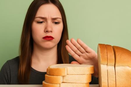 10 foods that slowly destroy us every day, yet we still eat them