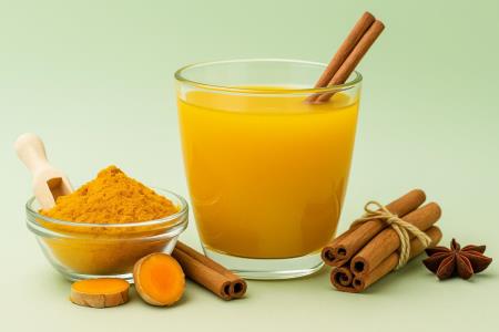 A simple evening drink that helps burn fat while you sleep