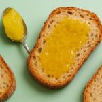 Spread your bread with honey and cinnamon – find out why