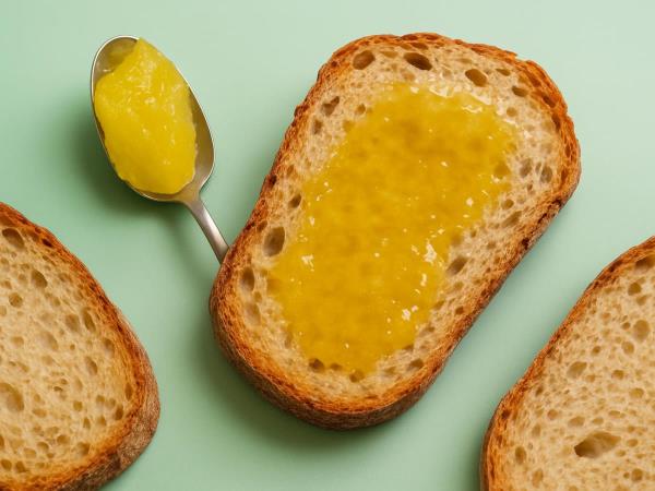 Spread your bread with honey and cinnamon – find out why