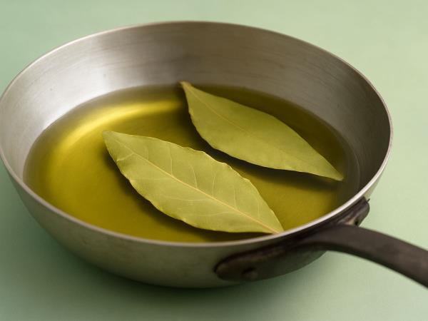Surprising combination of bay leaf and olive oil