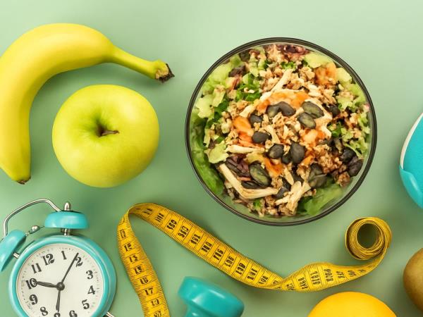 Earlier Lunch for Easier Weight Loss