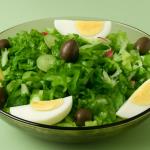 Together they are stronger: boiled eggs and raw vegetables