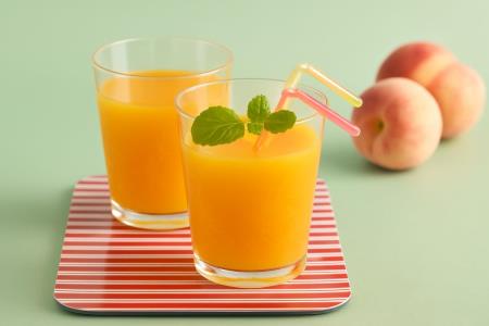 Fruit drink against snoring