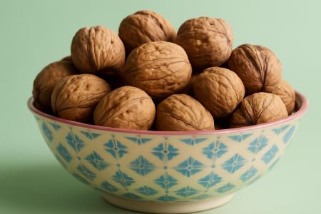 Walnuts in water – do you know why?
