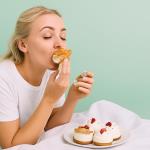 What causes more weight gain: sugar or fat?