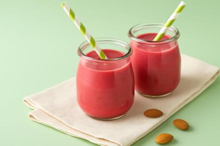 Drink made from vitamins and healthy fats