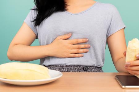 When Pizza Becomes an Experiment: What Really Happens in the Body When You Eat Too Much?