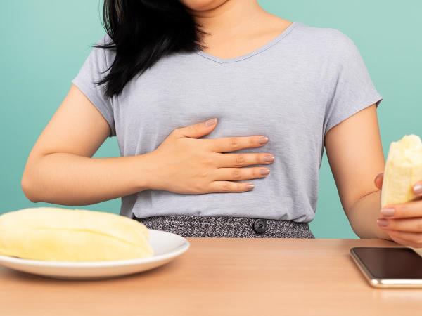 When Pizza Becomes an Experiment: What Really Happens in the Body When You Eat Too Much?