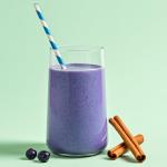 When energy drops: a drink made from blueberries, coconut milk, and cinnamon that nature offers instead of an energy drink
