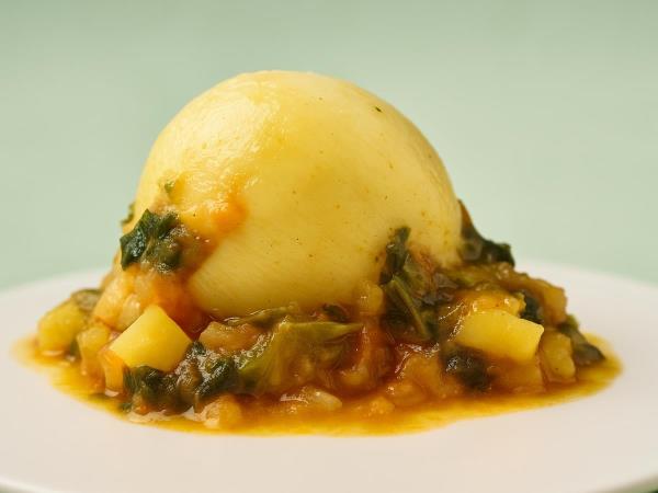 When Onion Becomes a Star: Recipe for Stuffed Onion with Meat Filling and Wine Sauce
