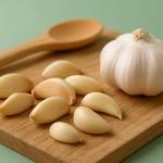 One clove of garlic in the morning on an empty stomach: a simple habit, for which science keeps discovering more and more reasons