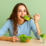 When the hot sun drives you to the table: why is green salad the best summer diet?