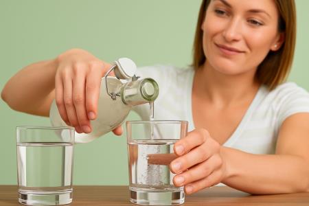 Iced water in summer: a refreshment that does more harm than good