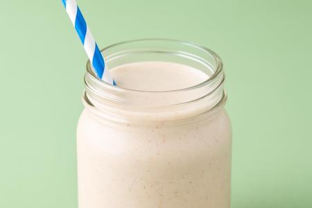 Three ingredients, one smoothie: apple, yogurt, and lemon as allies in weight loss