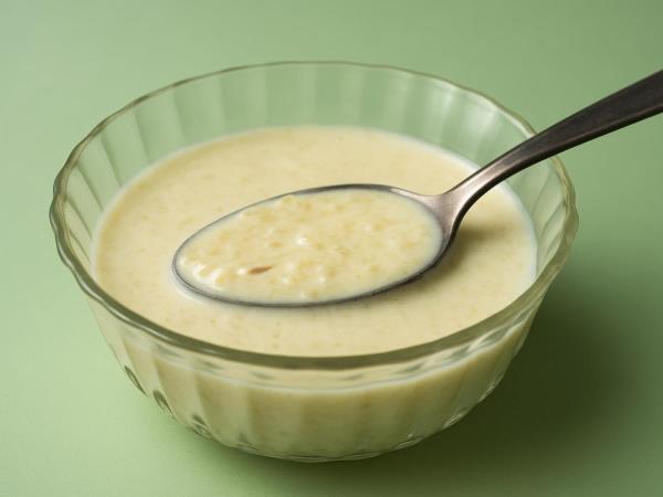 The Golden Wedding-Night Drink: What Raisins, Milk, and Saffron Actually Do for Your Body