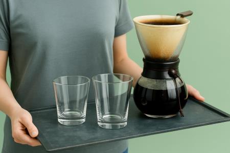 Coffee in the Heat: Why Hot Weather Changes the Rules for Your Daily Cup