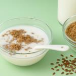 Kefir and Flaxseed: The Old-Fashioned Morning Habit People Keep Coming Back To