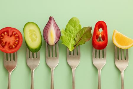 Anemia on Your Plate: The Everyday Foods Quietly Helping — Or Sabotaging — Your Iron Levels