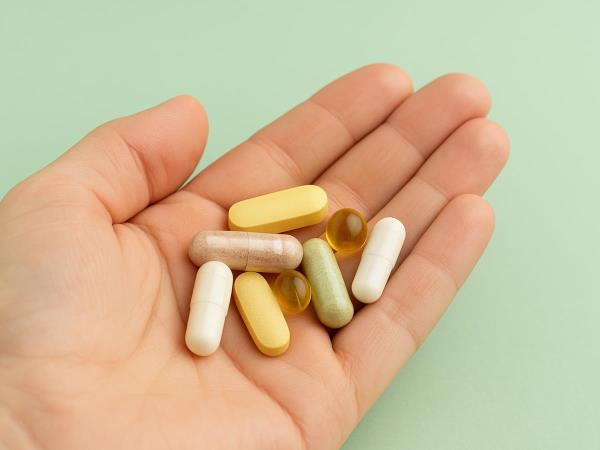 Supplements That Can Be Risky: Avoid These Three Combinations with Medication