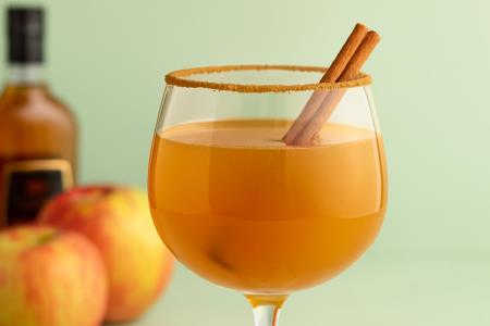 Four Ingredients Every Kitchen Already Has: The Morning Drink Healthy-Living Fans Swear By