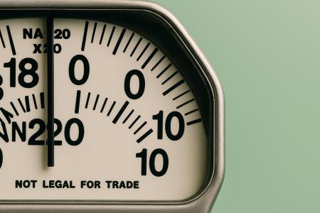 5 Habits That Quietly Make You Gain Weight – and How to Break Them