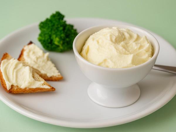 Homemade Philadelphia-Style Cream Cheese from Four Ingredients: The Recipe Born from a Dairyman's Happy Accident