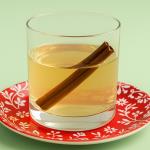 Banana and Cinnamon in a Cup: A Simple Evening Tea for Relaxed Muscles, Cozy Circulation and Better Sleep